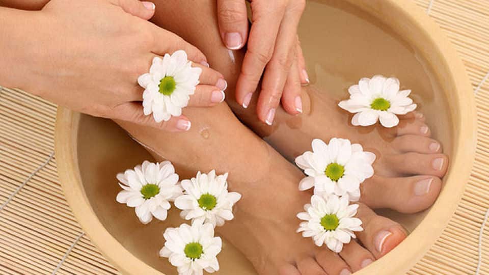 Esthéticienne à domicile - Soins mains et pieds